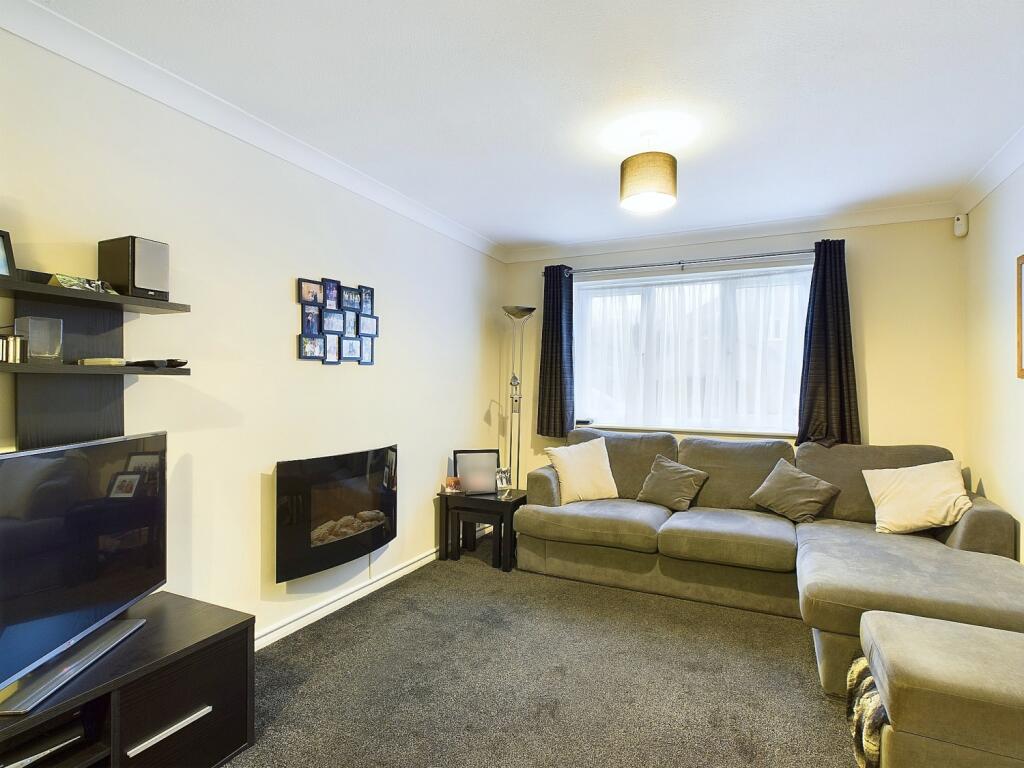 CAM01909G0-PR0125-STILL006