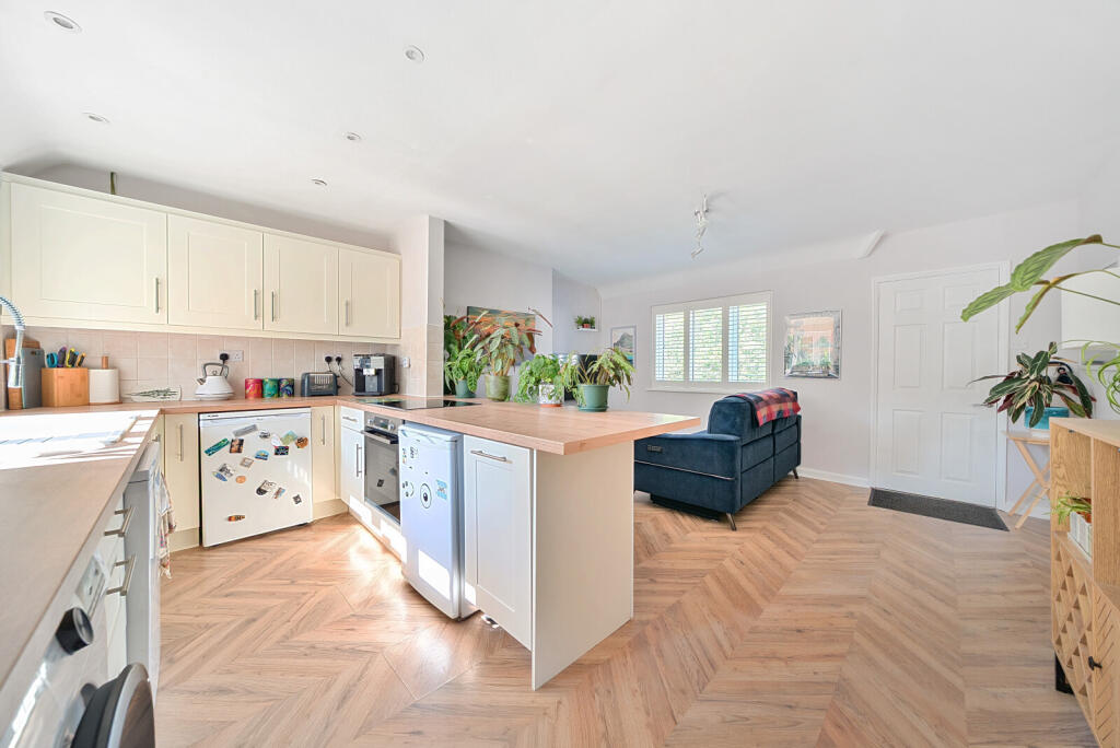 7-68238839aeff1-1...