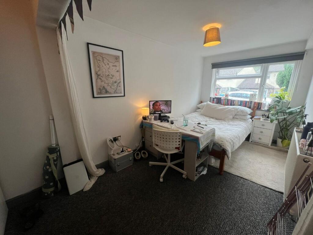 Bedroom 1.jpeg