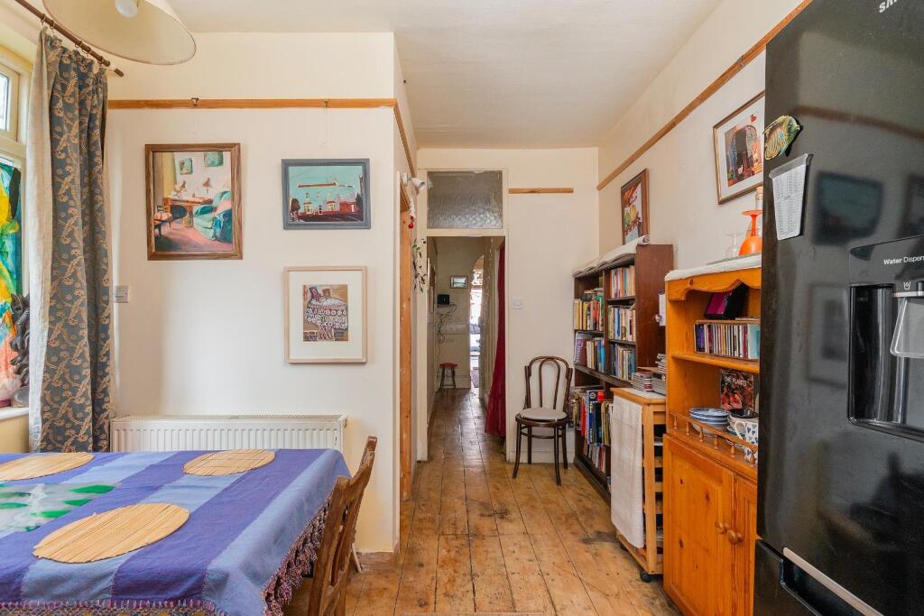 1S1R5SE - Dining Room B.jpg