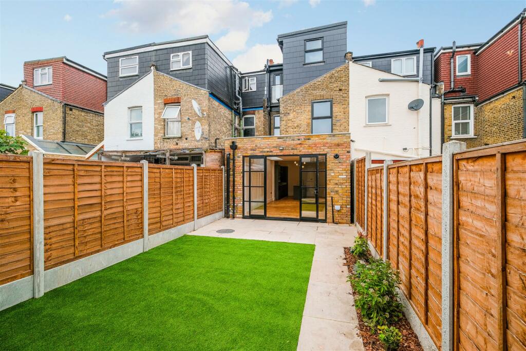 69 Marten Road-39.jpg