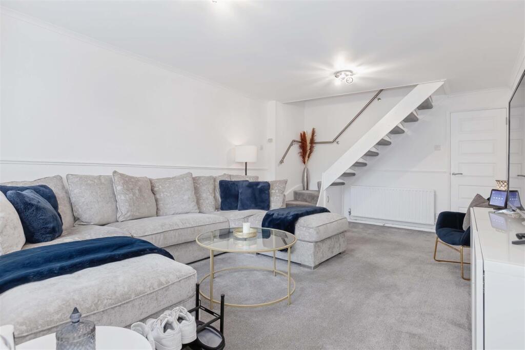 For Sale by Aspire Residential | Halifax Drive