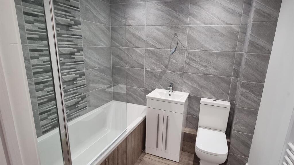 Bathroom 5 Argray.jpg