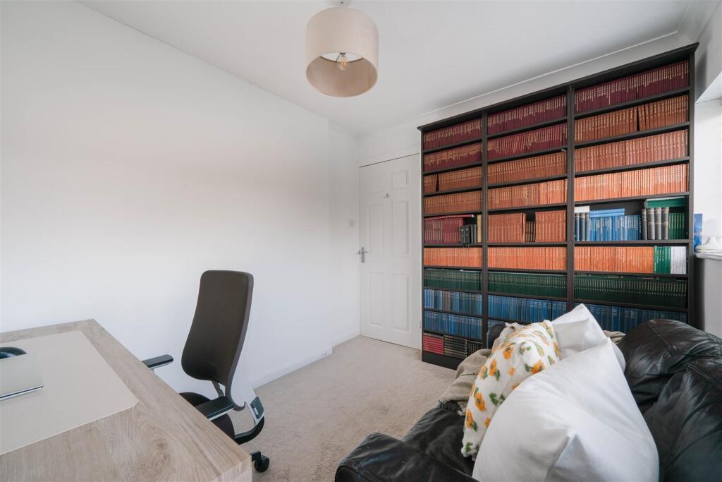 Bedroom4-2.jpg