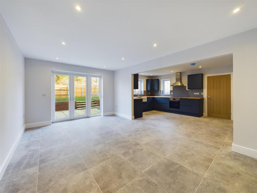 ** PICTURES OF PREVIOUS PLOT - FOR REFERENCE ONLY 