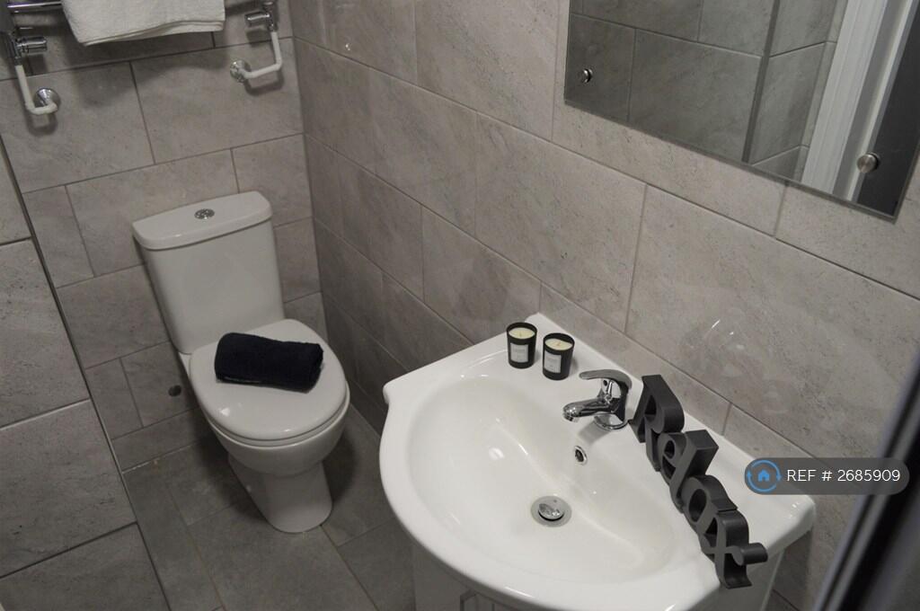 Bedroom 4 En-Suite