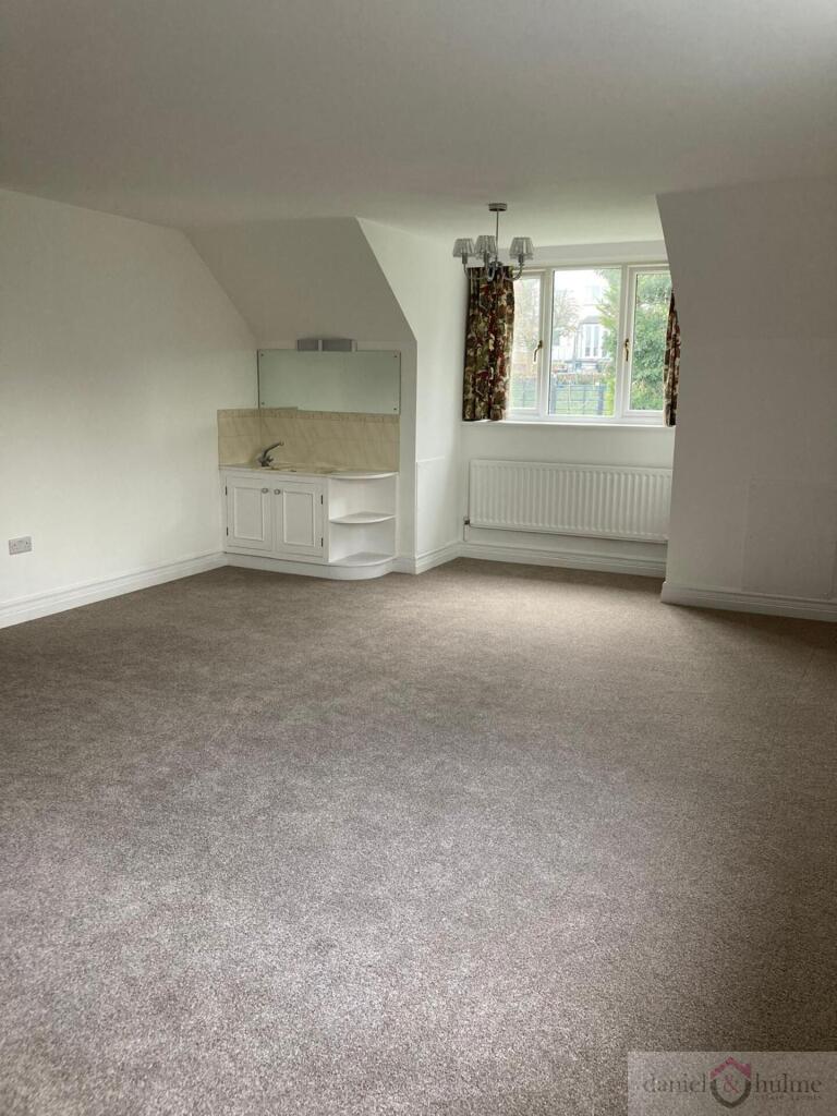 WhatsApp Image 2025-02-19 at 15.53.07 (2).jpeg