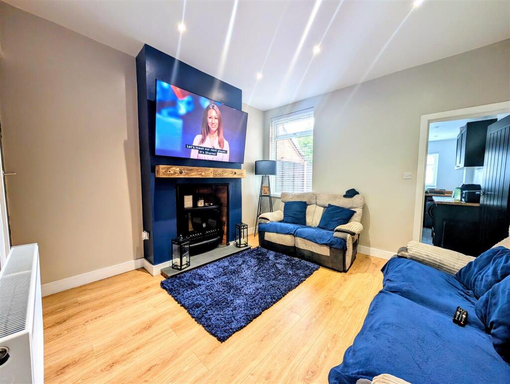 lounge 2.jpg