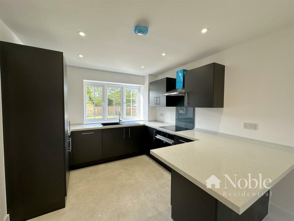 Open Plan Living/Kitchen/Dining Area