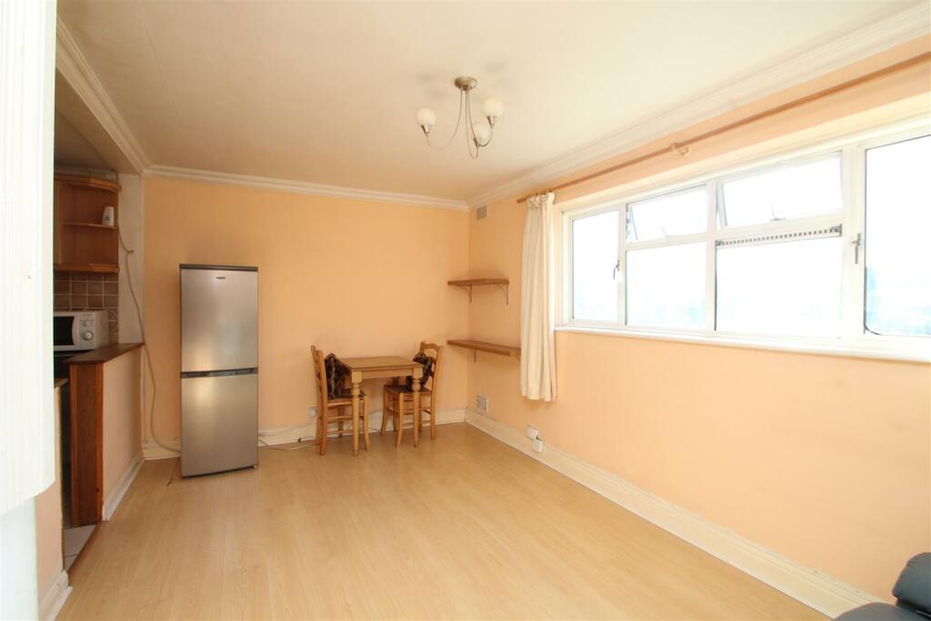 living area 2.JPG