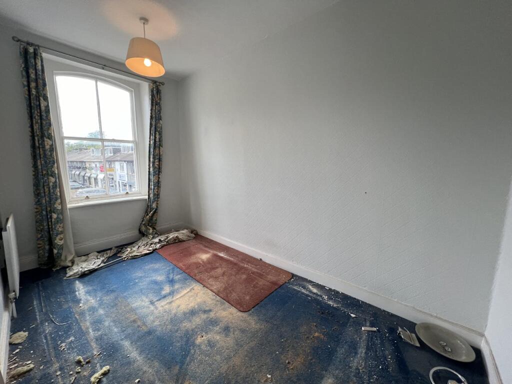 First Floor Flat Room 1