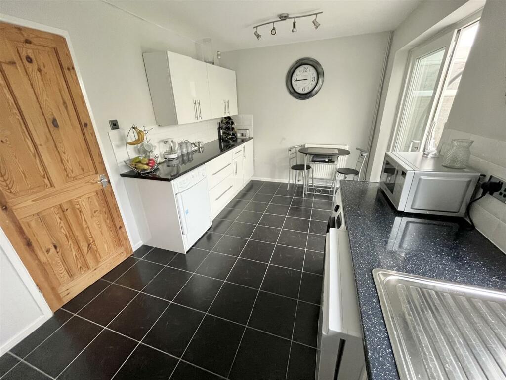Kitchen Aspect 2
