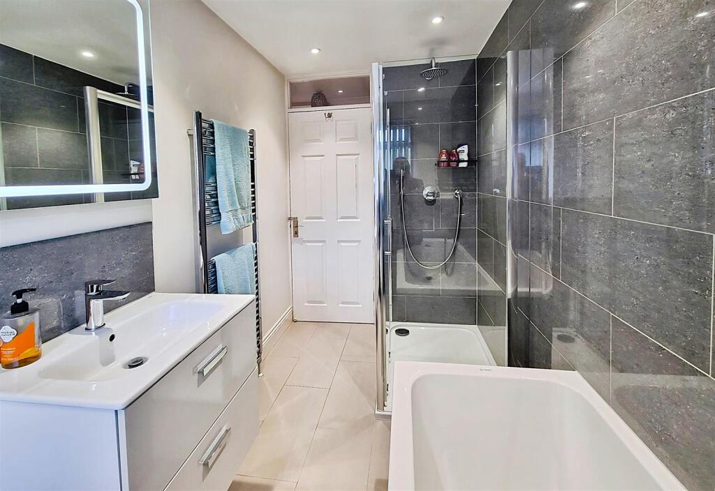 98860c7f-PHOTO-2025-11-04-11-40-06 20 282 29.jpg