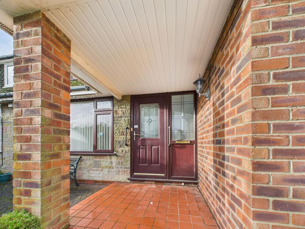 CAM02093G0-PR0066-STILL032