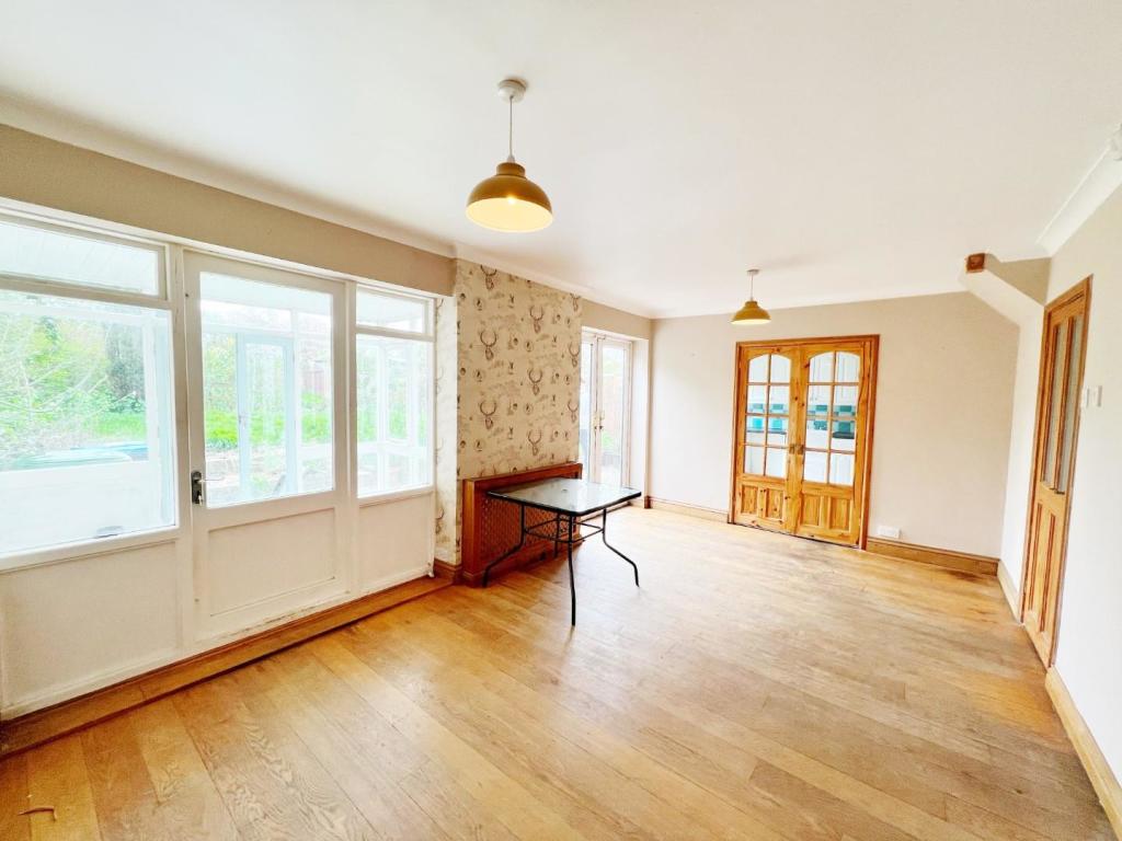Dining Room.jpg