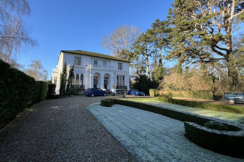 Flat 3, 110 Evesham Road, Cheltenham, Gloucestersh