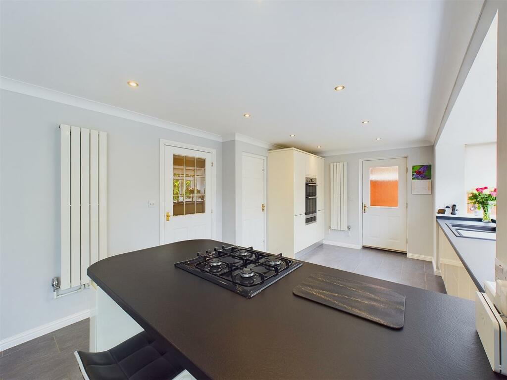 Kitchen (2)