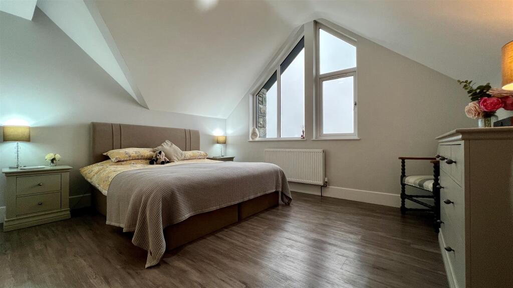 Main bedroom