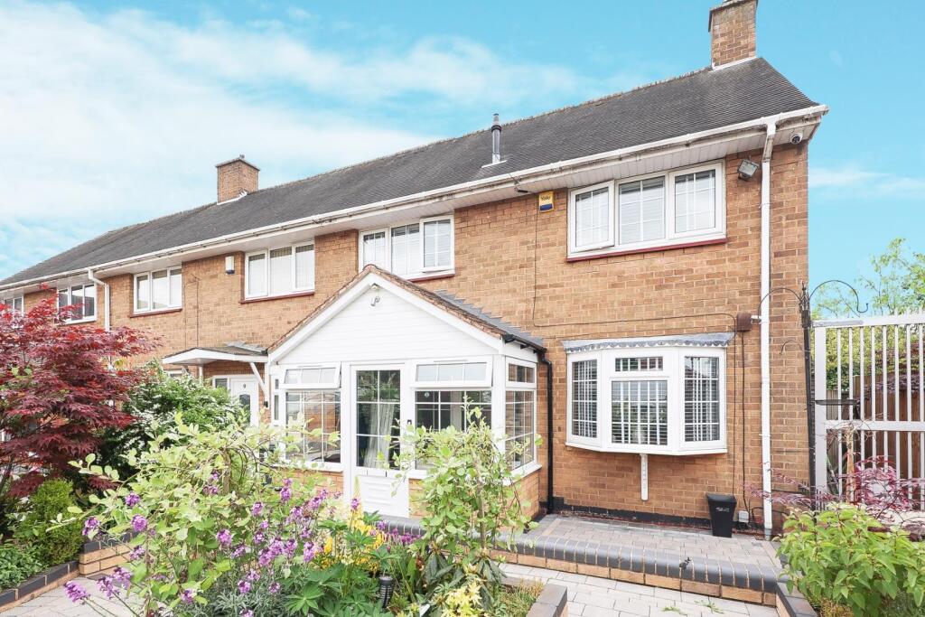 7 Walsham Croft front-2.jpg