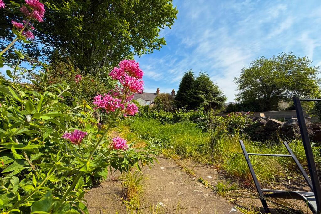 Call 02920 454555 to secure your viewing_13