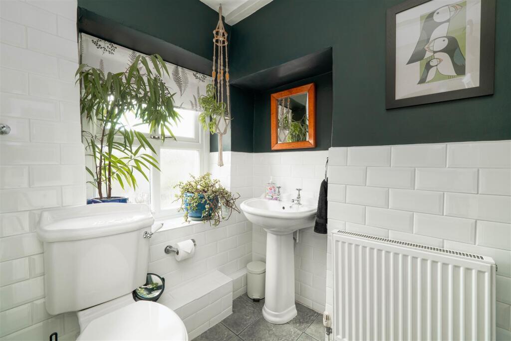 Bathroom-2.jpg