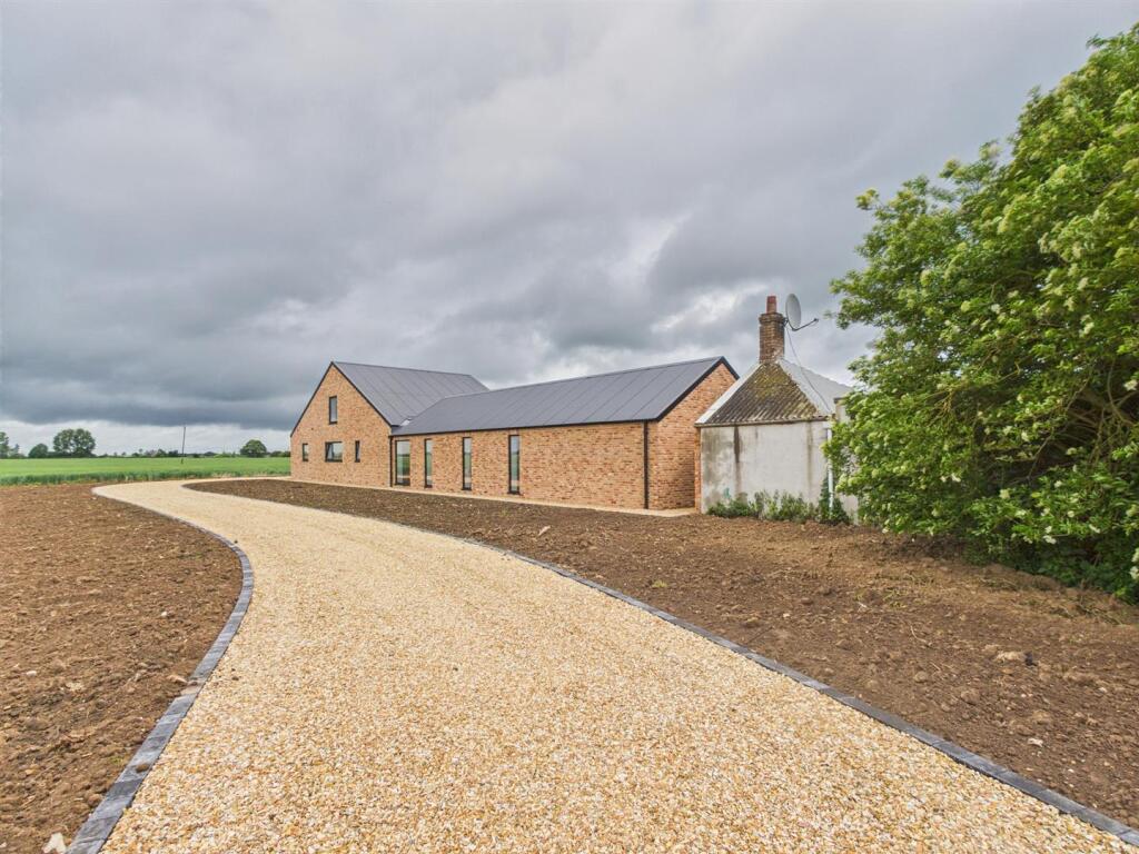 Thorpe Barn Photos (13).jpg