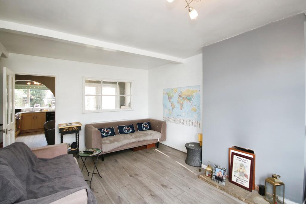 43be4aa1-Living 20Room.JPG