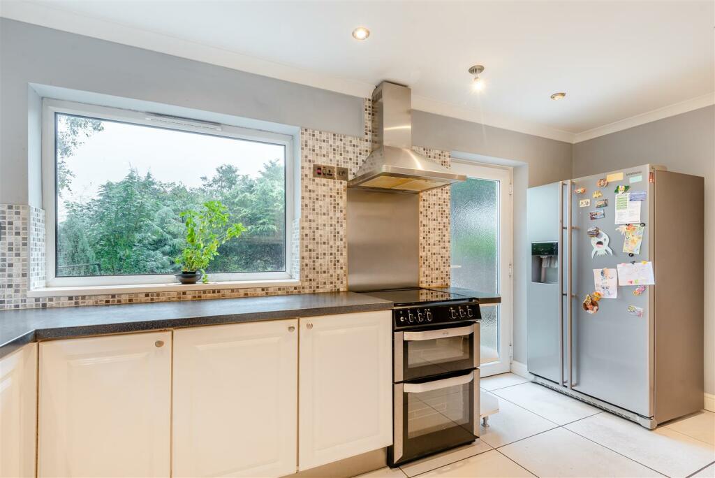 8623298-interior04.jpg