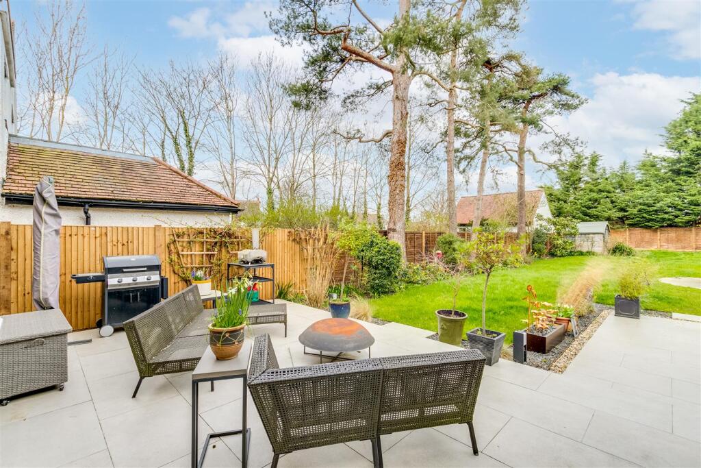 Eastholm Green 9-55.jpg