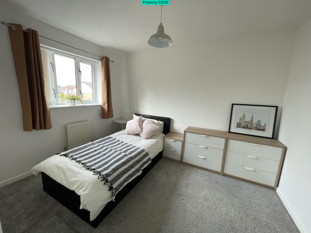 Second bedroom