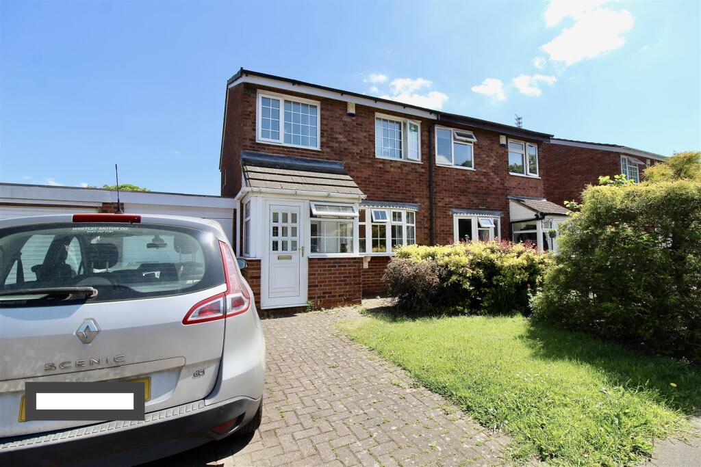 Front Garden/Driveway