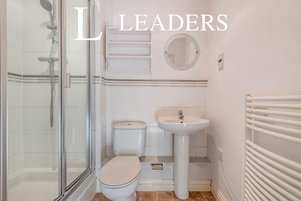 En-suite bathroom