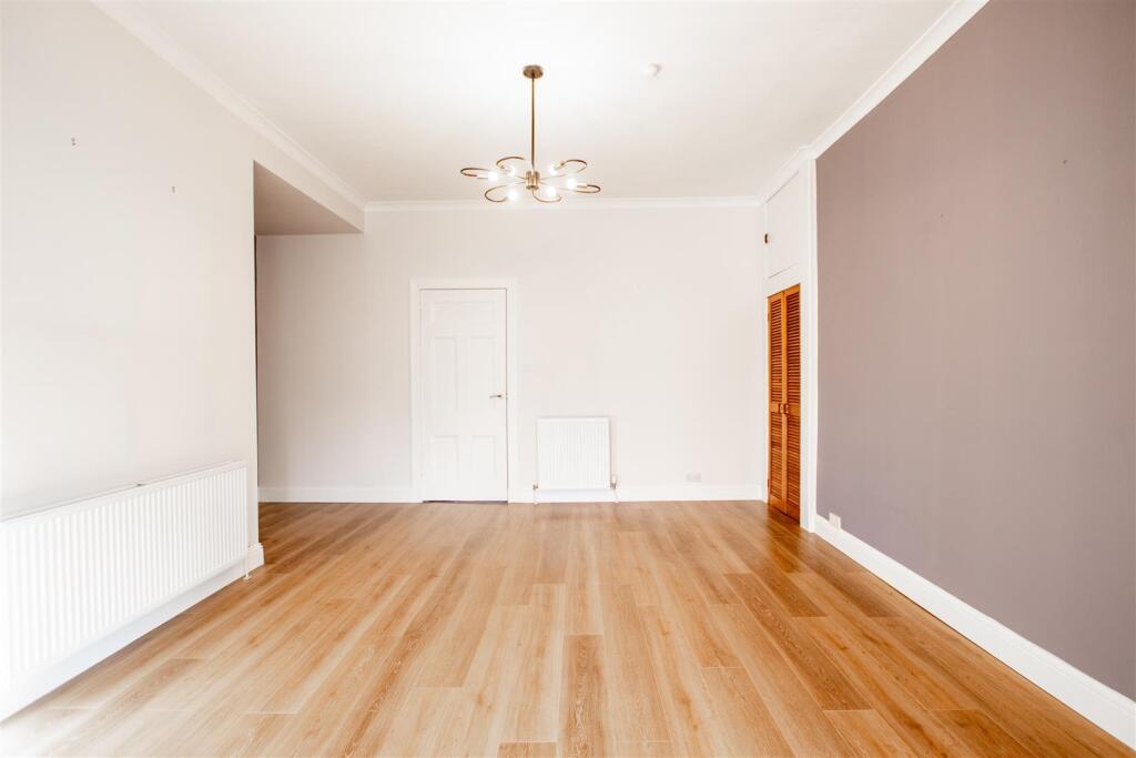 lounge-1.jpg