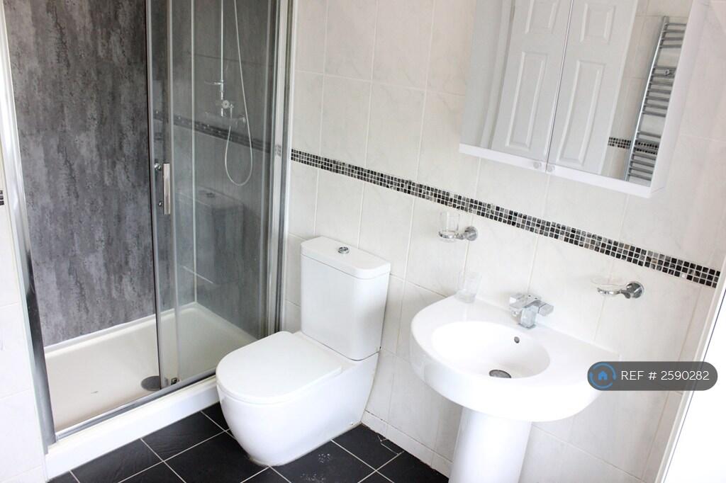 Upstairs Family Bathroom With Shower