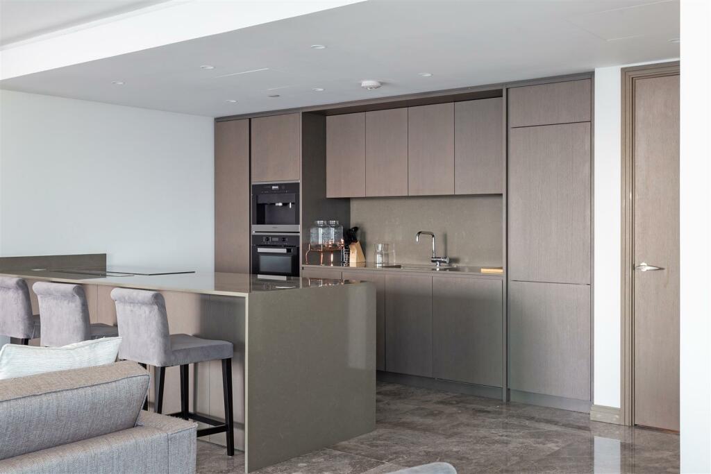 79533_Apartment 167 1 Blackfriars Road  (12).jpg