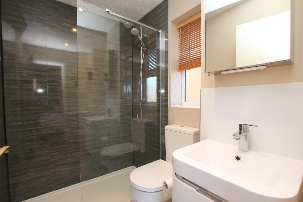 ensuite.JPG