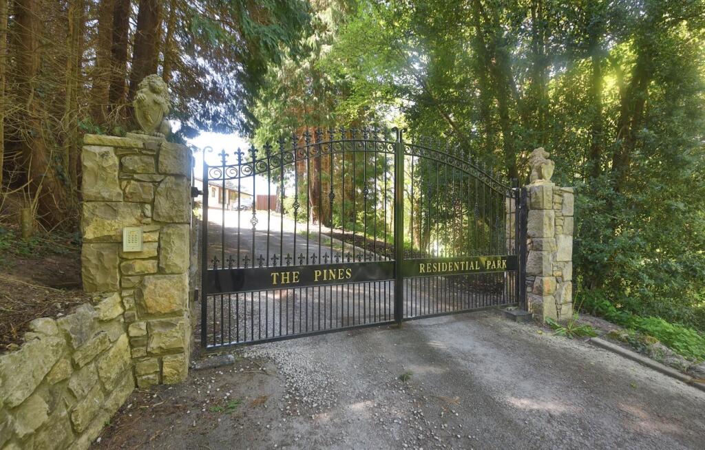gates.jpg