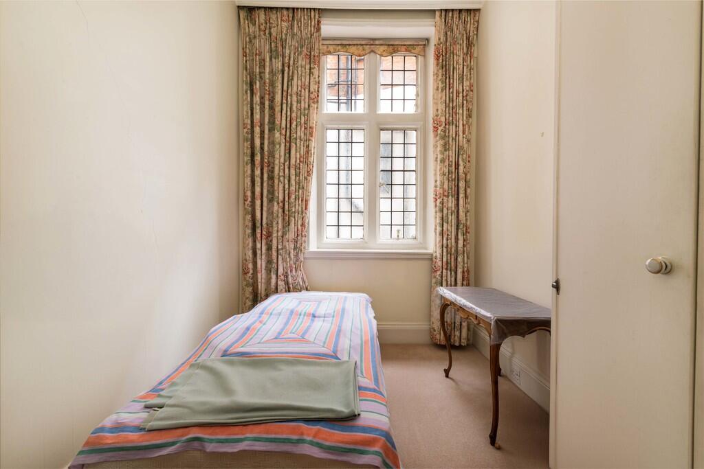 FFF 13 Lennox Gdn...