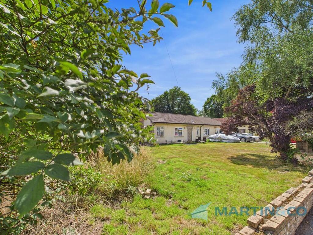 CAM02145G0-PR0069...