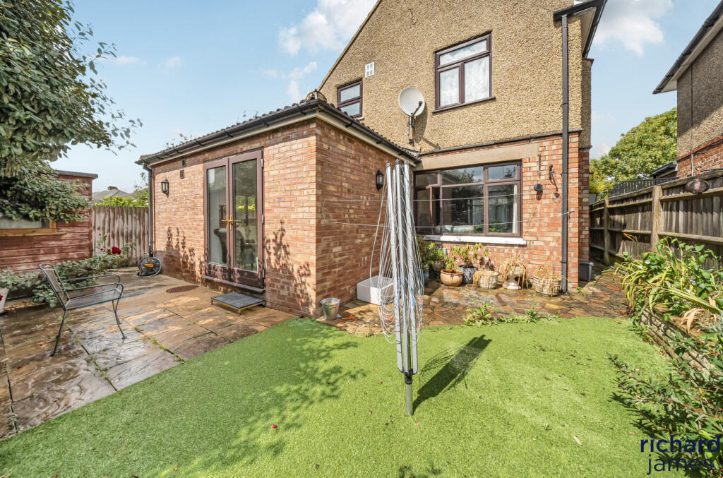 8563288d08a843419500716fef81b4ae