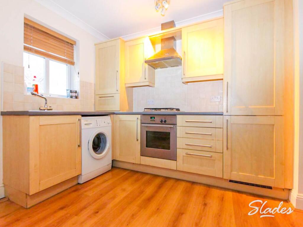 3 Harewood Gate kitc