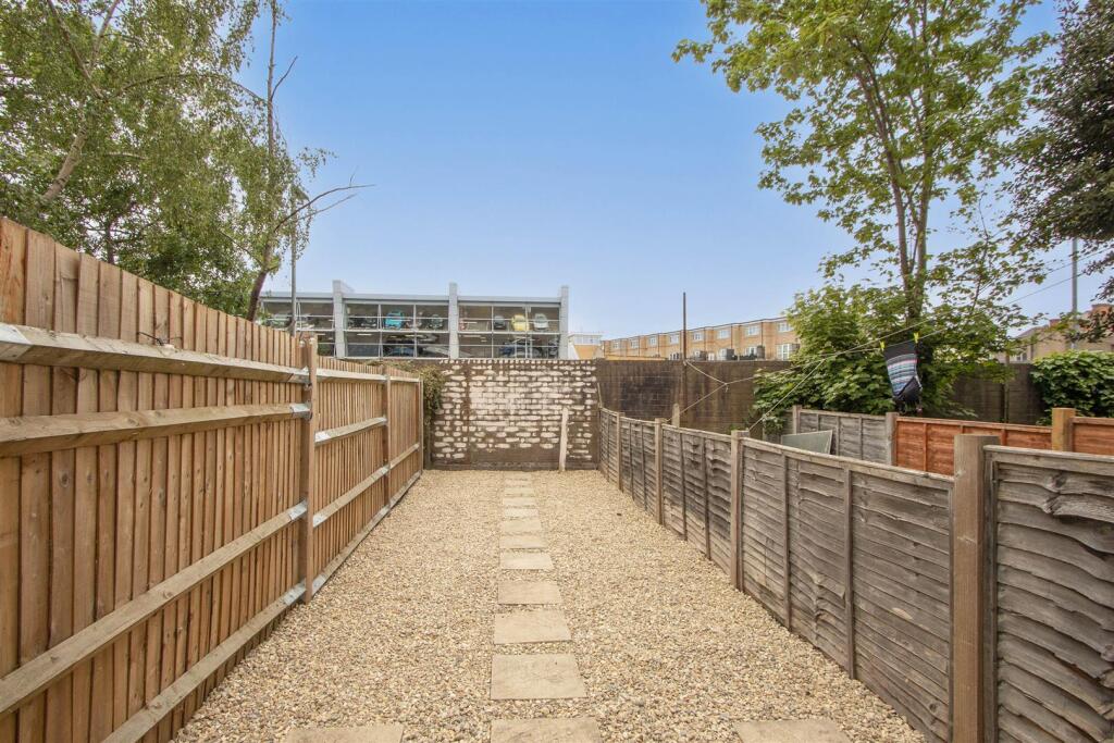 16b Gambole Road, London external 2.jpg