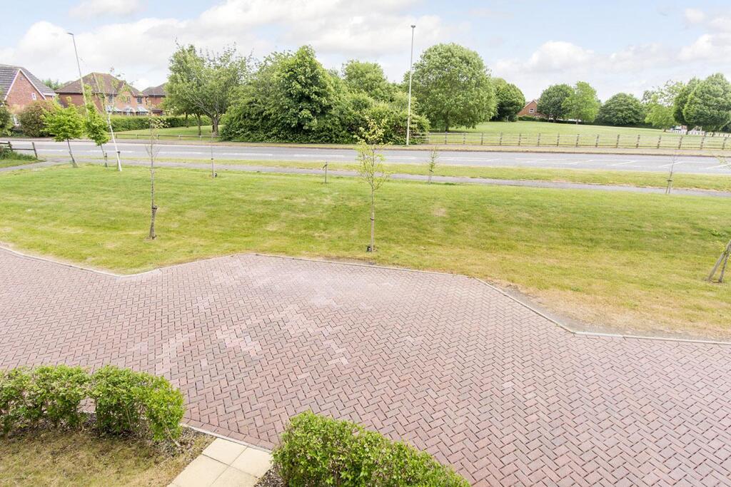 Outside &amp; Additional Parking