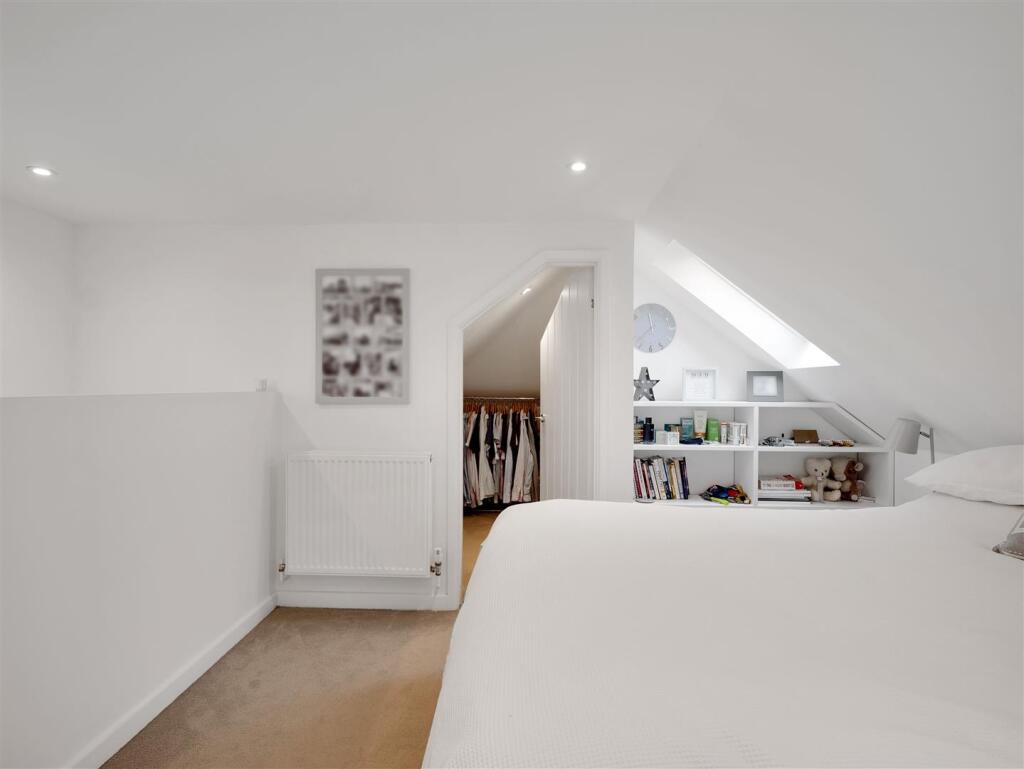 Walk-in Wardrobe