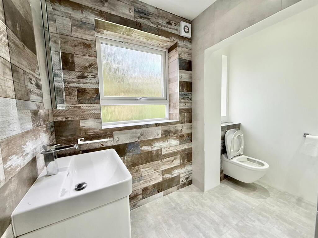 Davidson Frost-Wellings, DFW, White House Drive, F