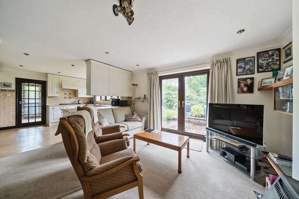 Kitchen / Breakfast Room