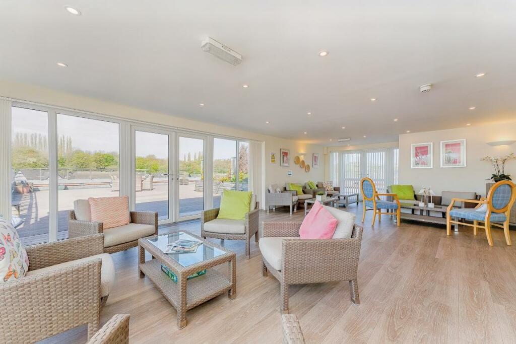 8549357-interior13 (Medium).JPG