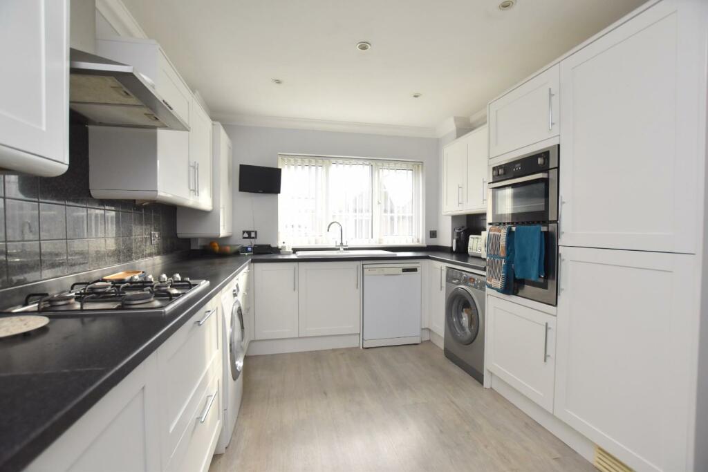 New Kitchen (3).JPG