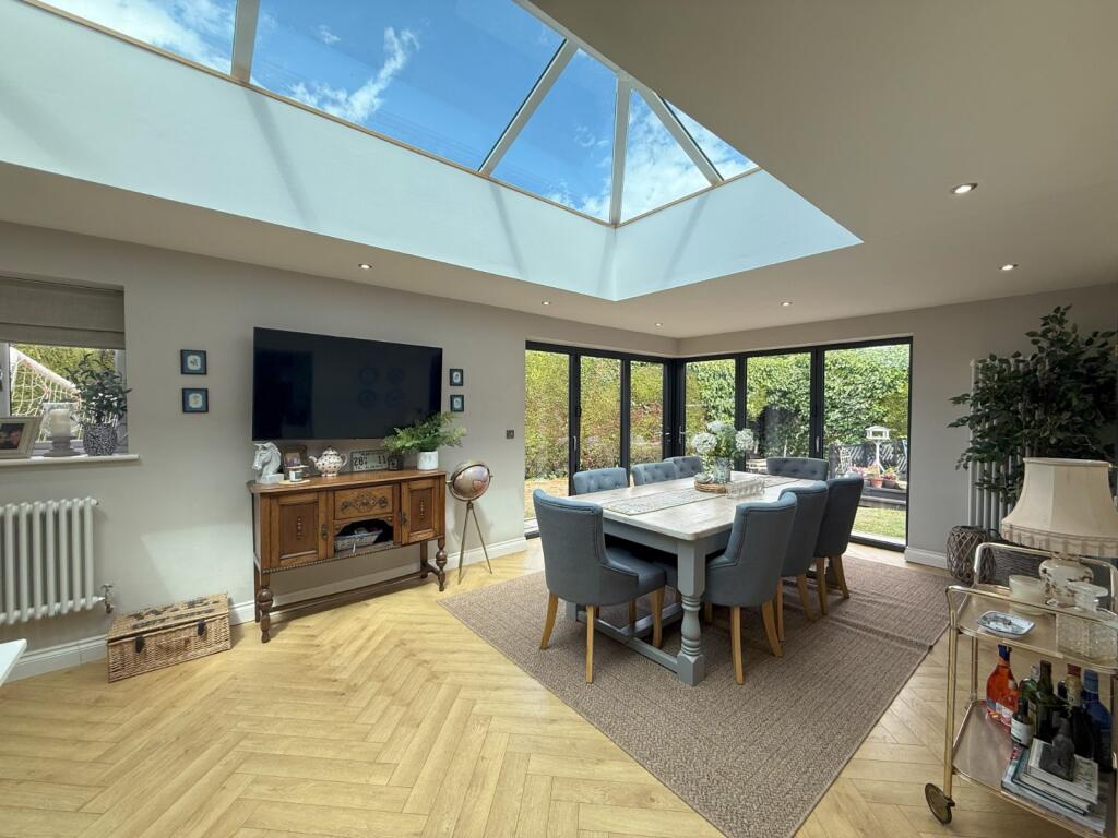 Dining Area2