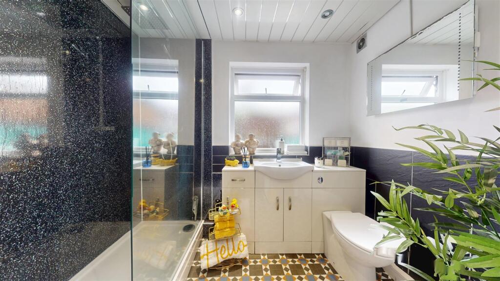 Greenfield Road Bathroom